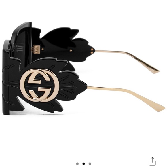 Women’s Gucci sunglasses 56mm black with gold hardware rectangular design. - Picture 3 of 17